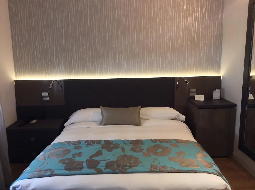 Hotel Ariston & Apartments Varazze 3*,