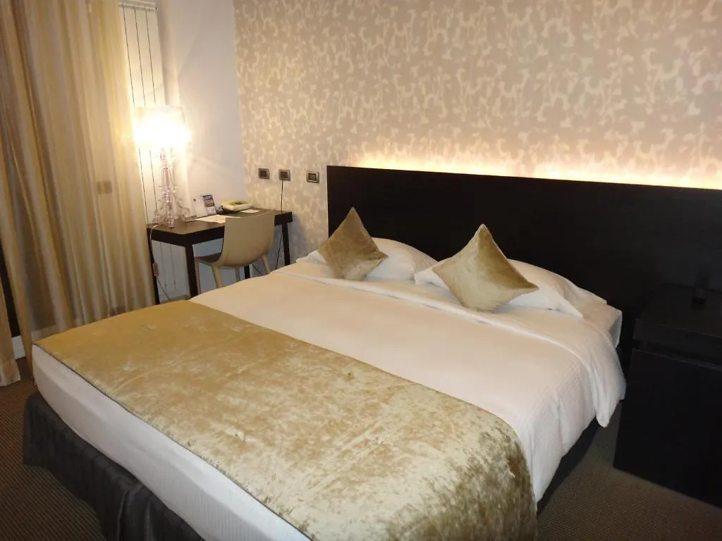 ***  Hotel Ariston & Apartments Varazze Ιταλία