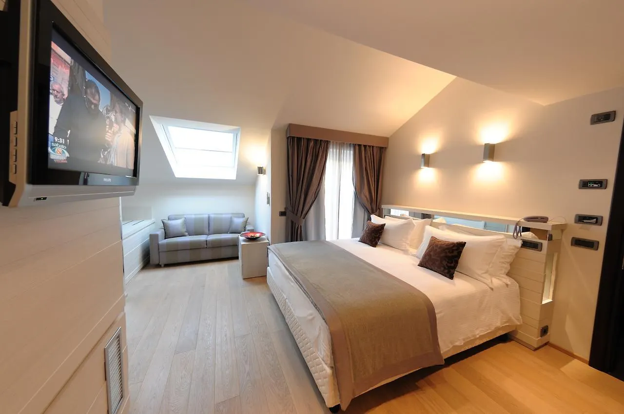 Hotel Ariston & Apartments Varazze 3*,  Włochy