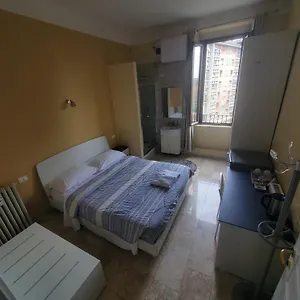 Emmy Hotel Mediolan