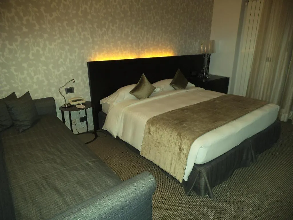 Hotel Ariston & Apartments Varazze 3*,  Italy