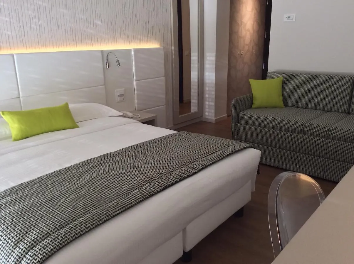 Hotel Ariston & Apartments Varazze 3*,  Italy